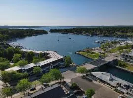 112 Edgewater Inn with Waterfront Access