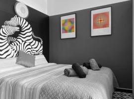 Sunrise Estudio Zebra, con vistas jardín y mar, hotel in Miami Platja