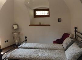 Appartamento Trentino II, family hotel in Comano Terme