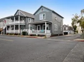 The Shore Cottage & Porch Life