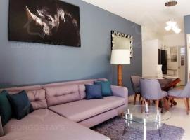 Upscale Condo - Close to Everything! – hotel w mieście Playa del Carmen