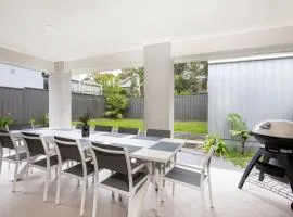 Calypso - 4 Mins Walk to Beach - Community Pool