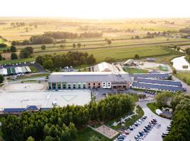 Salio Equisport Resort, hotel in Stryków