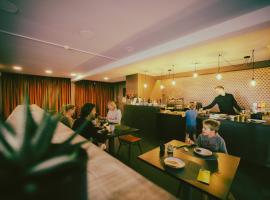 Travel Hotel Kruisem, готель у місті Kruishoutem
