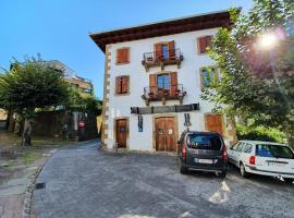 Hostal Ansonea, hotell i Bera