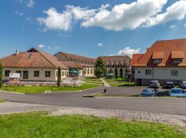 Jakab Antal Ház, hotel v destinaci Şumuleu