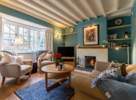 2 Manor Lodge Cottages, pet-friendly hotel in Chipping Campden