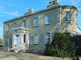 Little Woodbank, hotel i Portadown