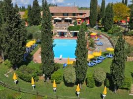 Casanova - Family Apartments Residence, spahotel i San Quirico dʼOrcia