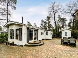 Beautiful Caravan In Beekbergen With 2 Bedrooms, Wifi And Outdoor Swimming Pool