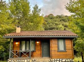 Pleasant Bungalow Surrounded by Nature in Karamursel, Kocaeli, hótel í Altınova