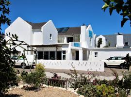 Baywatch Guest House, B&B in Paternoster