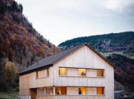 Ferienwohnung z'übrmello, appartement in Mellau