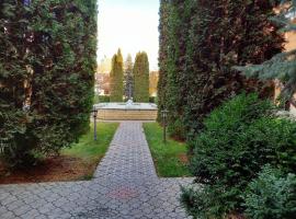 Jrvej Plaza, hotel a Yerevan