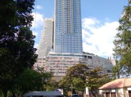 Super Luxury 2 BR Apartment in Five Star Colombo City Centre, vakantiewoning aan het strand in Colombo