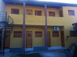 Casa do Mochileiro Airport Hostel & Pousada