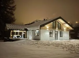 Chalet magnifique à Valloire avec vue sur montagne.