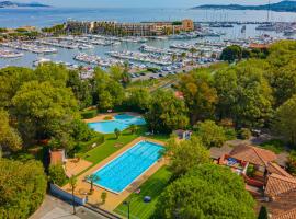 Marina Hôtel Club, hôtel à Cogolin