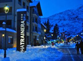 Apartaments Trainera, hotel v destinaci Esterri d'Àneu