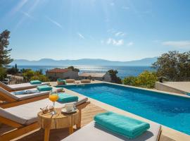 Luxury Villa Azul Makarska with private pool, hótel í Podaca