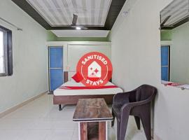 OYO 84502 Akash Lodging And Boarding, hotel v destinaci Kalyan