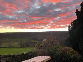 Craven Garth Cottages, holiday home in Rosedale Abbey