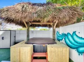 Shark Unit, Pool Jacuzzi Steps to Siesta Key Beach