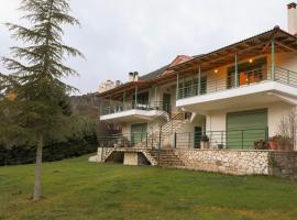 Country Home Giannaras, hotel with parking in Piána