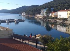 Apartment Silvana-100m from beach, hotel a Božava