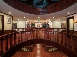 Heritage Cruises Binh Chuan Cat Ba Archipelago