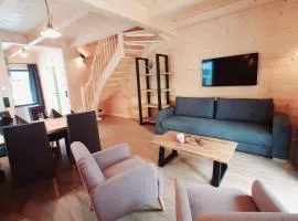 Alpenchalets Nassfeld、Rattendorfのシャレー