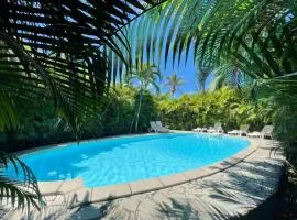 Maison charmante à Sainte-Rose avec piscine partagée