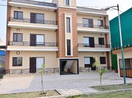 Viesnīca Ideal Home stay pilsētā Amritsara, netālu no apskates objekta Trilium Mall Amritsar