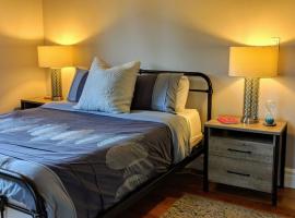 Master Bedroom in a 150-Year-Old Victorian House, hotel in Orangeville