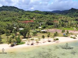 Sigasiga Sands Boutique Bungalows: Savusavu şehrinde bir otel