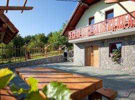 Vineyard Cottage Lustek, hytte i Novo Mesto