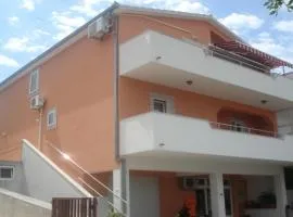 Apartments Ante - 80m from sea