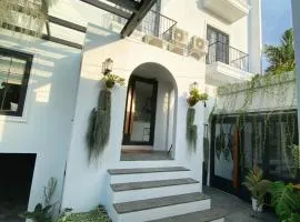 Loewys Home Tanjung Duren Jakarta Barat