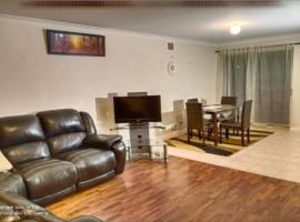 2BR luxury house in Piccadilly, lavprishotell i Kalgoorlie