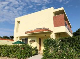 Pine Shima Resort Coral Fish، فندق في Ibaruma