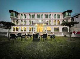 HOTEL NAQASH RESIDENCY, hotel v destinaci Šrínagar