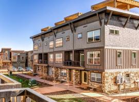 Mountain Views & Nevis At Newpark, hotel in Park City