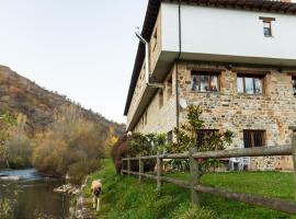 Hostal Restaurante Ventasierra, alojamento para férias em Valdoré