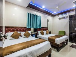 Hotel Plaza- Near Byculla Railway Station، فندق في سنترال، مومباي