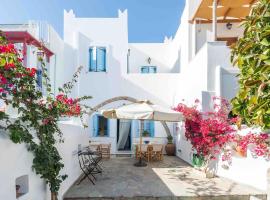 Traditional Two Story House in Galanado Naxos, boende vid stranden i Galanado