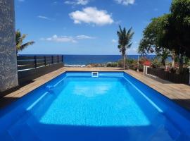 La Falaise Sea Front Villa, hotel near Cascavelle Shopping Mall, Flic-en-Flac