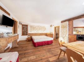 La pratolina monolocale, hotel cu parcare din Castello di Fiemme