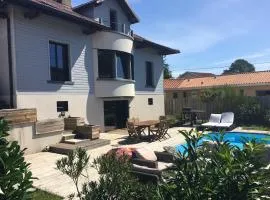 Villa de 4 chambres avec piscine privee jardin clos et wifi a Biscarrosse