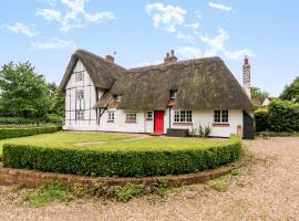 Captivating 6 Bed Cottage in the village of Moulso, magánszállás Newport Pagnellben