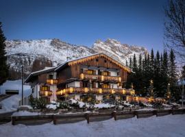 Hotel Lajadira & Spa, hotel v destinaci Cortina dʼAmpezzo